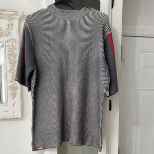 NWT Disney’s MARVEL Mens Gray Ribbed Knit Short Sleeved Sweater Size Small & XL